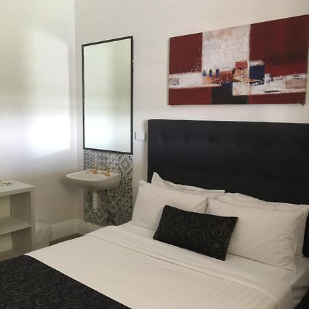 Caledonian Hotel Motel Ечука Екстер'єр фото